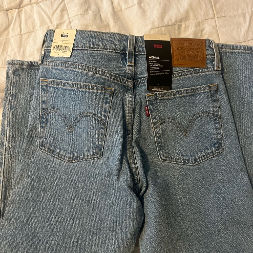 Levis premium - Picture 3 of 4